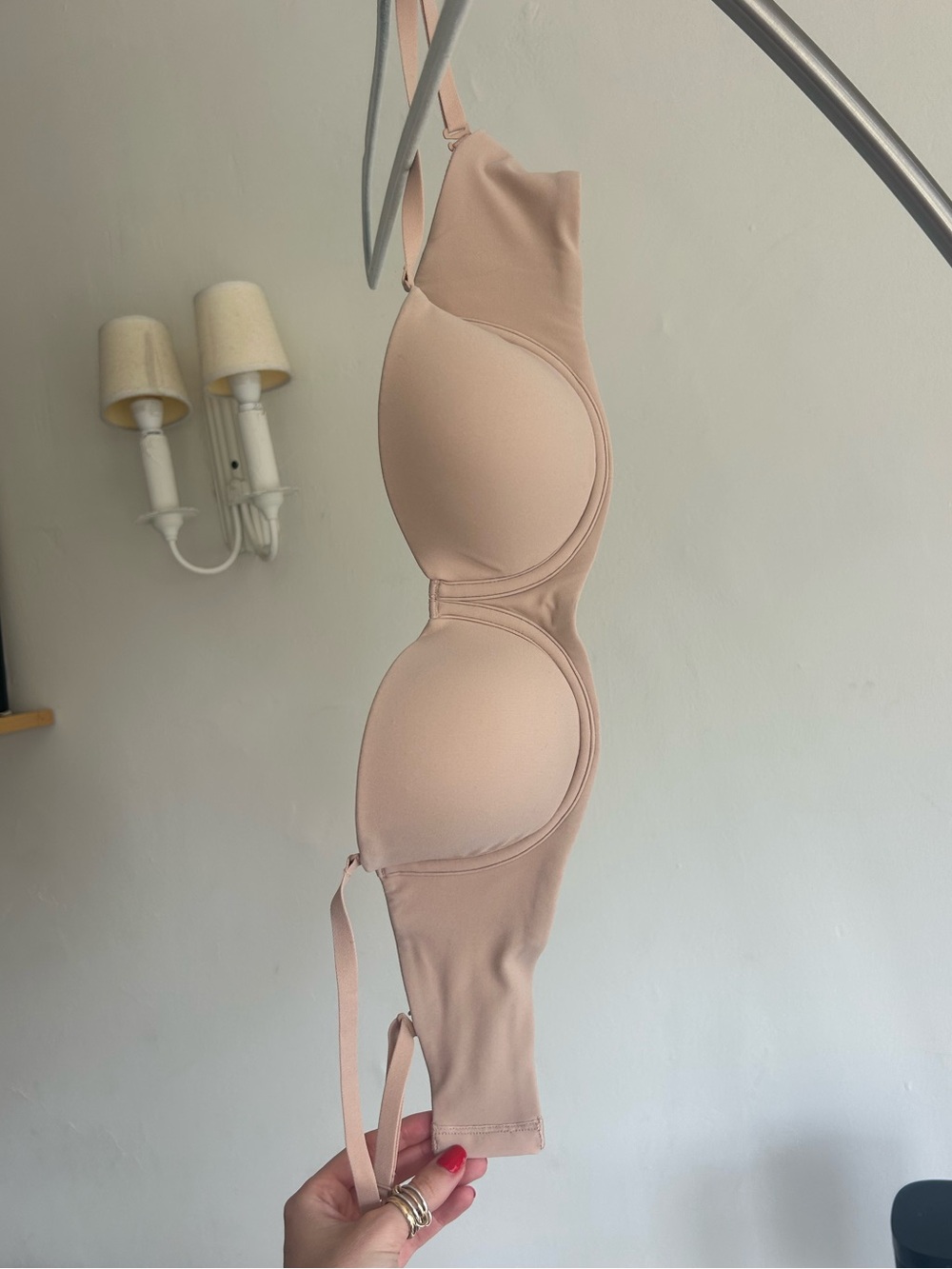 Skims fits everybody strapless bra mica 32B